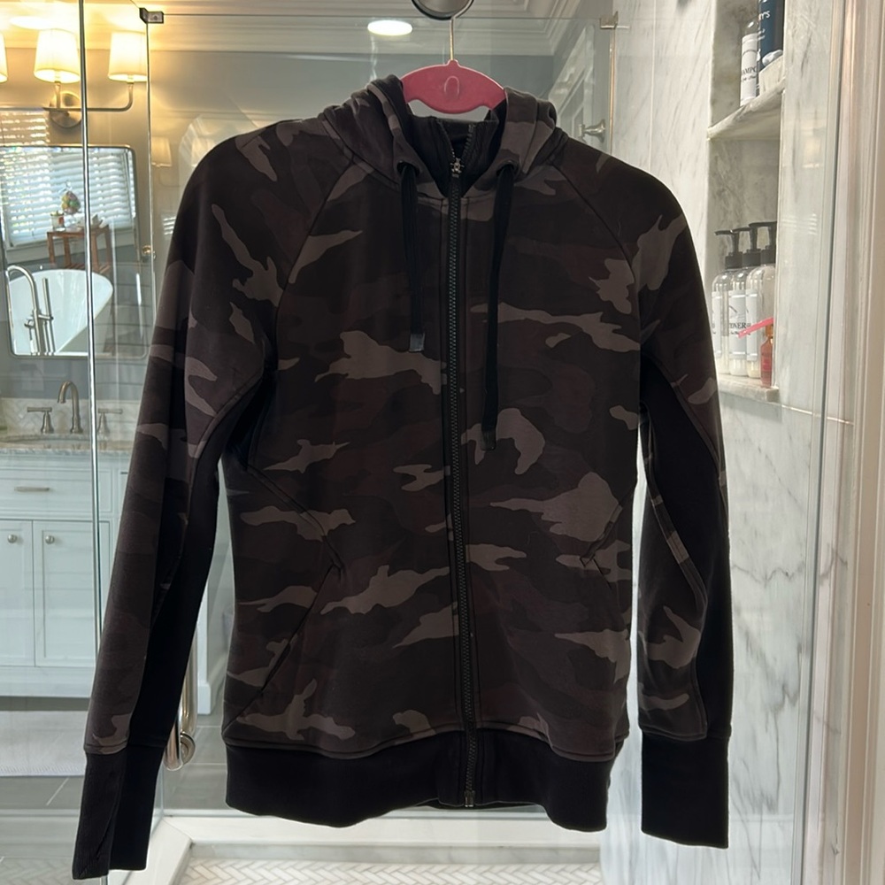 Athleta Camo Hoodie Size M